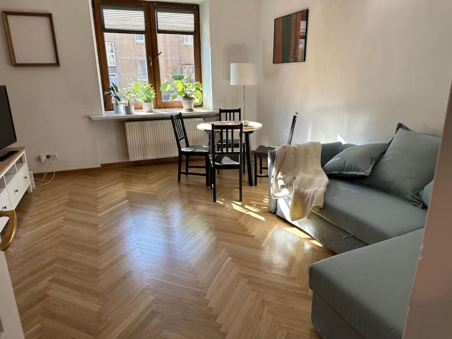 Stary Mokotow, Z Ogrodkiem Apartment Warsaw Exterior photo